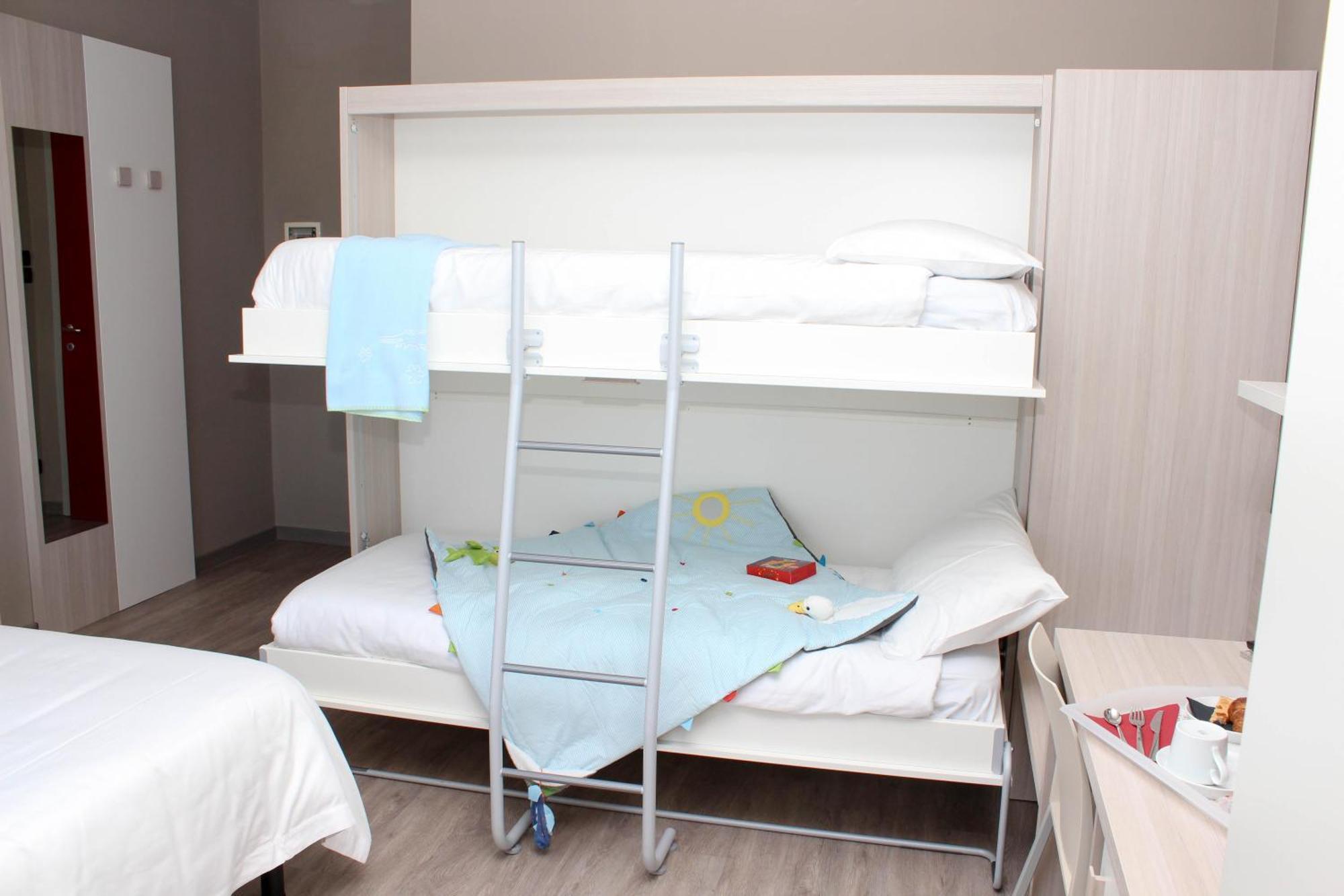 Best Quality Hotel La Darsena مونْكالييري المظهر الخارجي الصورة